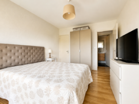Appartement dans un parc arboré avec un accès sécurisé