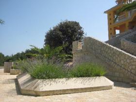 Villa avec 12 appartements 60 m des plages
