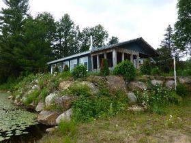 Domaine de 5 lots boisés au Québec aménagés pour l’élevage et la chasse au chevreuil