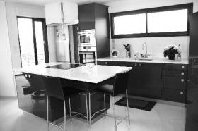 Appartement sur le toit avec vue mer dans une petite résidence