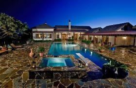 Magnifique complexe moderne dans le style espagnol ancien sur 32,4 hectares
