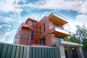 Lagonissi - Maison individuelle neuve à vendre