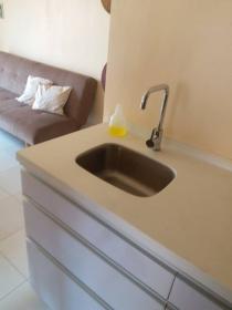 Appartement entièrement meublé avec cuisine sur mesure