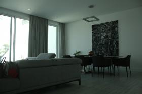 Charmante maison rénovée en bord de mer au Portugal, grande opportunité d'investissement