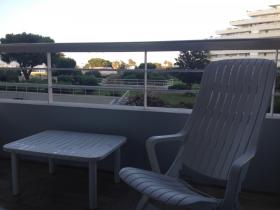 Charmant studio-cabine de avec terrasse au bord de la mer!