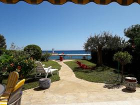 Appartement rez-de-jardin avec vue panoramique mer et ciel