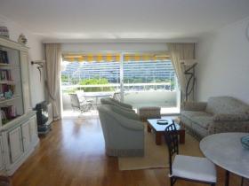 Appartement 4 pièces style moderne avec vue panoramique mer et port