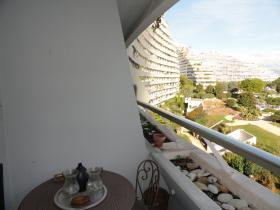 Appartement 2 pièces entièrement rénové - vue panoramique mer et port
