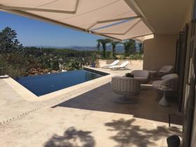 Propriété unique à Mougins - 2 Villas avec vue sur la mer