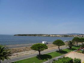 Grande maison avec jardins en 1ere ligne avec vue sur mer à Leucate Plage