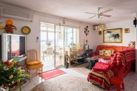 Grande maison avec jardins en 1ere ligne avec vue sur mer à Leucate Plage