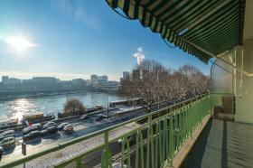 Vue Tour Eiffel et Seine très bel appartement au plan parfait