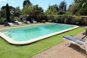 A vendre magnifique maison en parfait état avec piscine