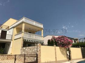 A vendre villa 209 m2 avec vue sur la mer au Monténégro, Dobra Voda