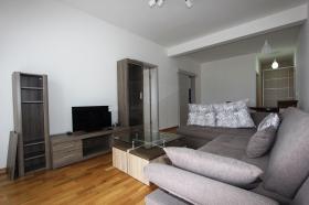 Appartement lumineux de deux chambres à Budva à vendre