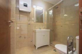 Appartement à vendre près de la baie de Boka avec vue mer