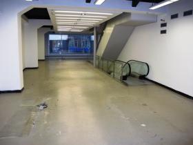 Grand magasin de 5 étages dans le centre d'Ostrava en République Tchèque