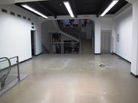 Grand magasin de 5 étages dans le centre d'Ostrava en République Tchèque