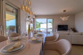 Villa avec vue panoramique spectaculaire sur la mer