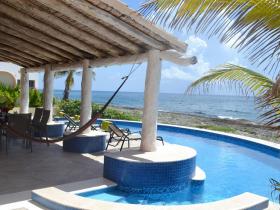 Villa de luxe avec vue imprenable sur l'océan