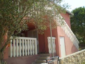 Villa composée de 2 appartements sur l'île de Pasman