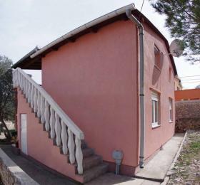 Villa composée de 2 appartements sur l'île de Pasman