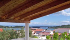 Villa composée de 2 appartements sur l'île de Pasman