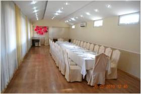 À vendre 2000 m2 bâtiments, 1700 m2 surface de restaurant à Aghmashenebeli, Tbilissi