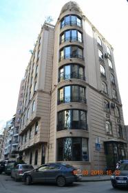 A vendre hôtel 4-étoiles dans le super centre de Tbilissi
