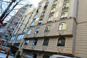 A vendre hôtel 4-étoiles dans le super centre de Tbilissi