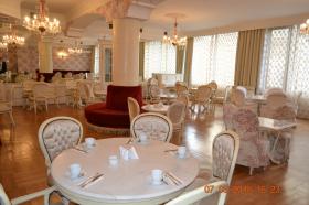 A vendre hôtel 4-étoiles dans le super centre de Tbilissi