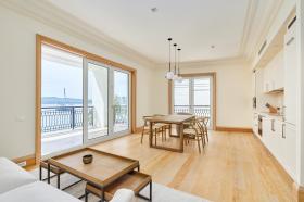 Appartement de luxe dans le complexe du club Porto Montenegro