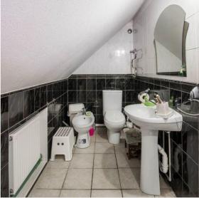 Maison au centre de Riga près du parc, lac, rivière, 14 min de la mer