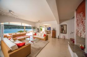 Villa front de mer sur la Riviera de Dubrovnik à vendre par le propriétaire