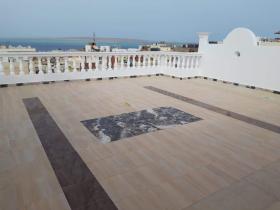 Appartement avec vue panoramique sur la mer et une immense terrasse