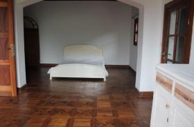 Ambatobe - charmante villa t5 meublée équipée style traditionnel avec vue 360°