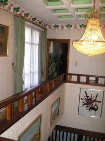 Vente de résidence de luxe réalisée par des artistes français