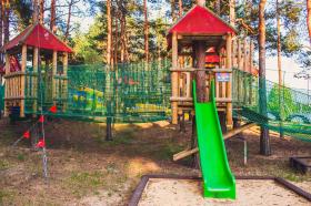 À vendre petit parc d'attractions avec restaurant à usage commercial