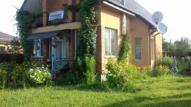 A vendre maison confortable et chaleureuse dans le centre de Boryspil près de l'église