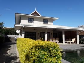 Villa contemporaine proche de la plage de Bain Boeuf