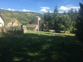 Maison bourgeoise avec terrains constructibles et 118 m2 de dépendances