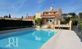 A vendre Villa 6 pièces large vue mer à Saint Raphaël