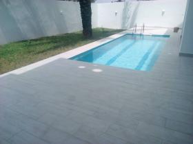 Villa neuve avec piscine à For Ever