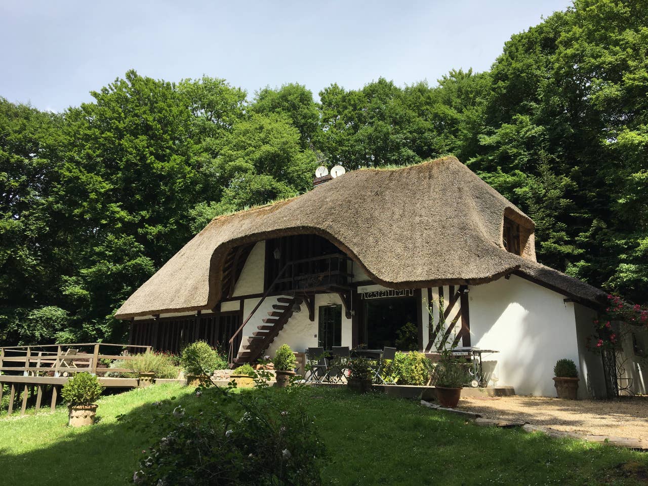 A vendre Chaumière Normande avec dépendance A vendre Chaumière Normande avec dépendance