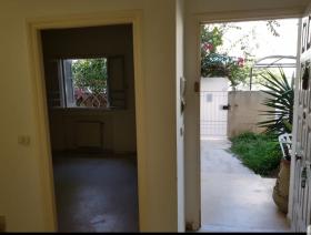 Belle maison duplex tunisienne avec grand jardin à La Marsa