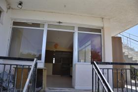 Vente appartement à rénover 35 km de centre d'Athènes et 2,5 km de la plage