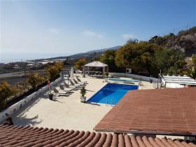Chalet de luxe avec piscine chauffée et vue sur l'océan