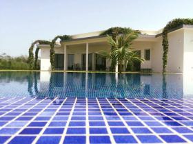 Superbe Villas livrées clés en main en bord de plage