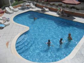 Appartements dans un complexe fermé avec piscine