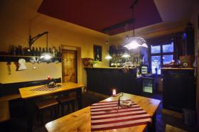 Hôtel à vendre dans un endroit isolé entouré de nature pure